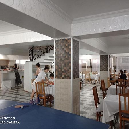 Family Hotel Khomaldy كفارياتي المظهر الخارجي الصورة